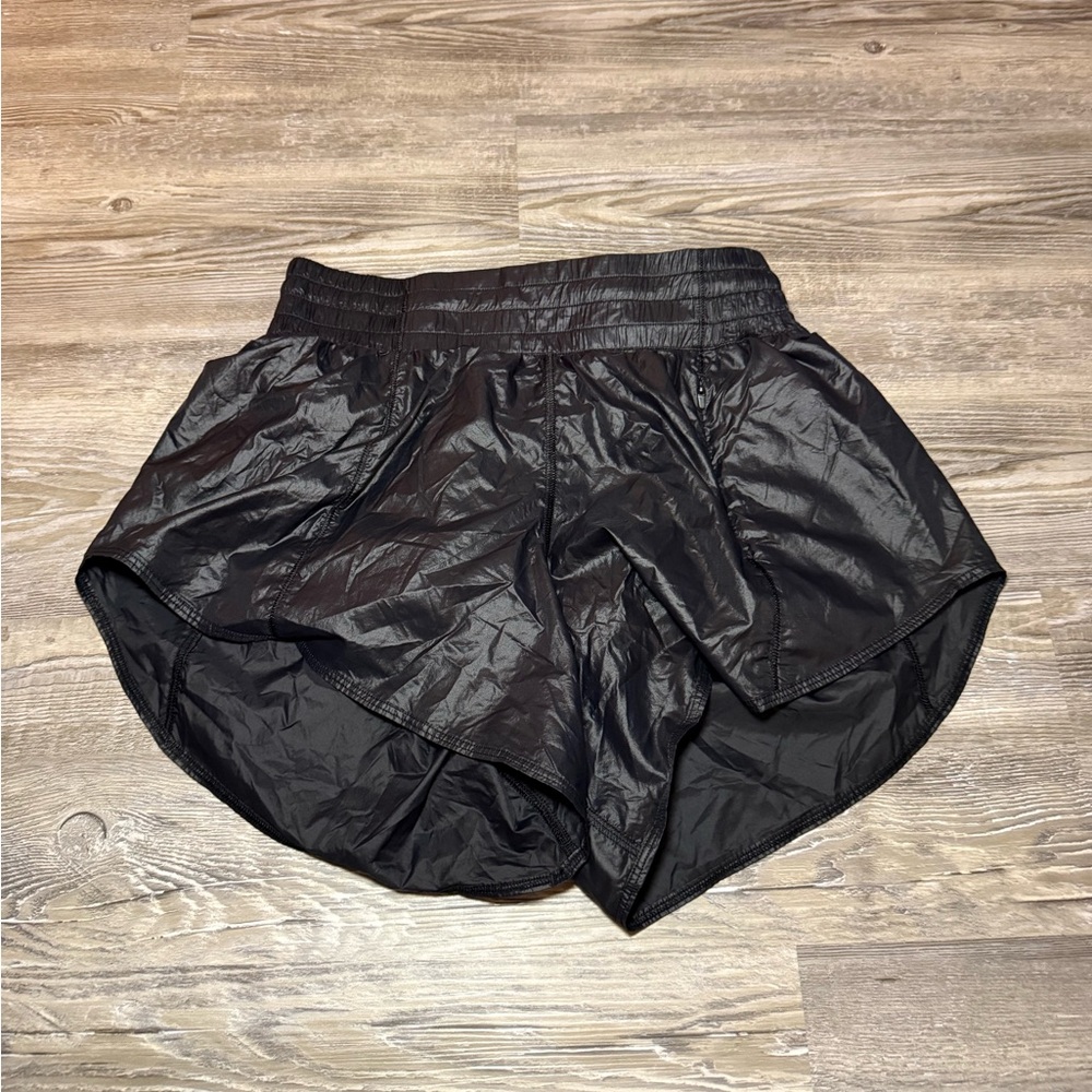 Lululemon Hotty Hot